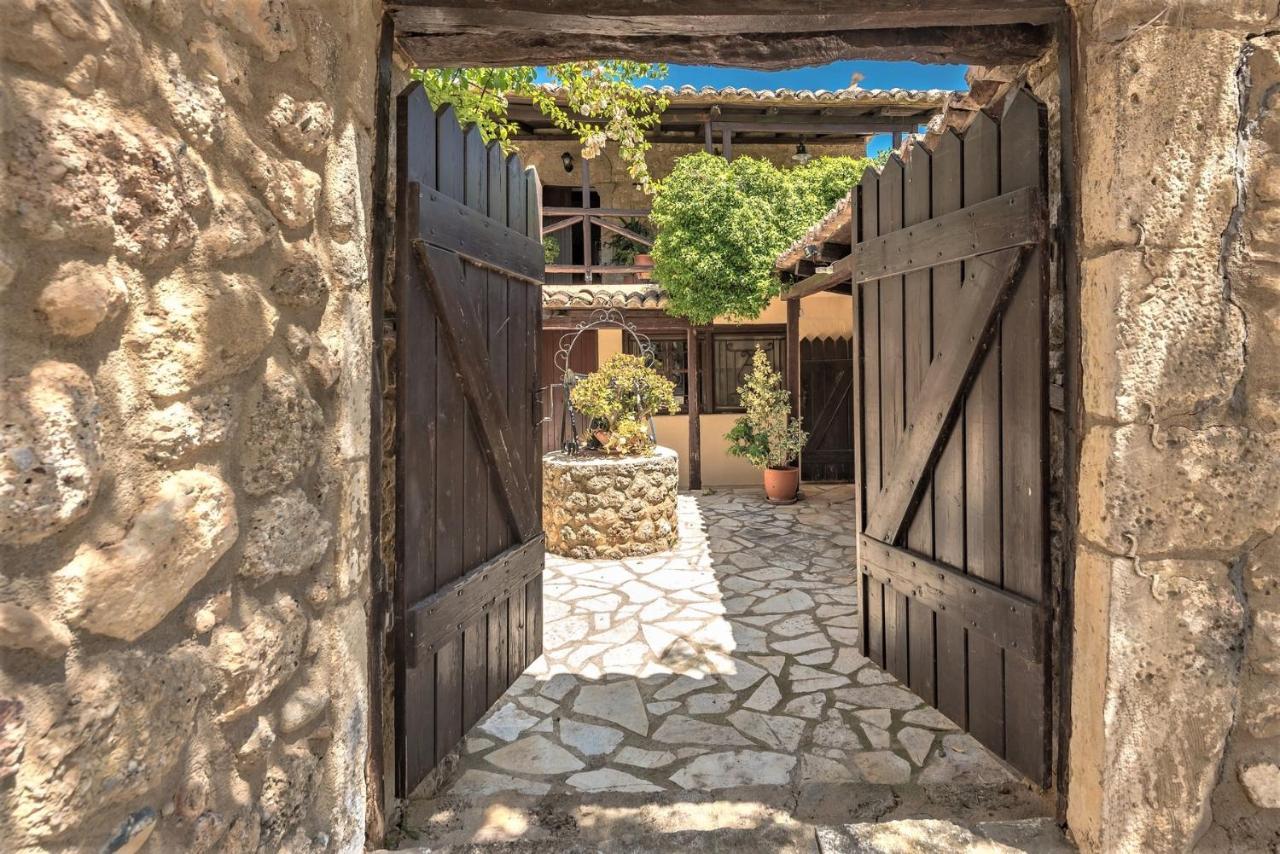 Ampelos Estate أكراتا المظهر الخارجي الصورة